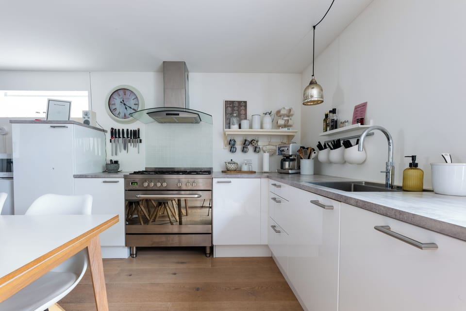 House | Private kitchen | Coffee/tea maker, full-size fridge, electric kettle