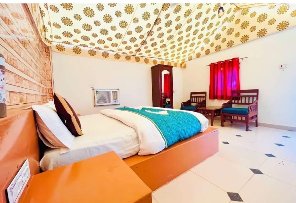 1 bedroom, hypo-allergenic bedding, pillowtop beds, minibar