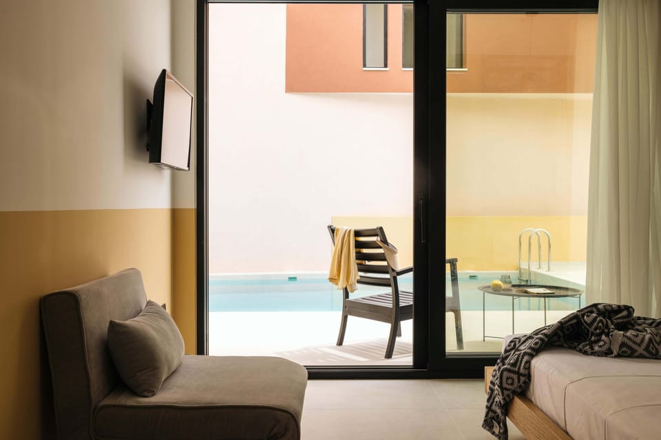 Deluxe Double Room | Free WiFi