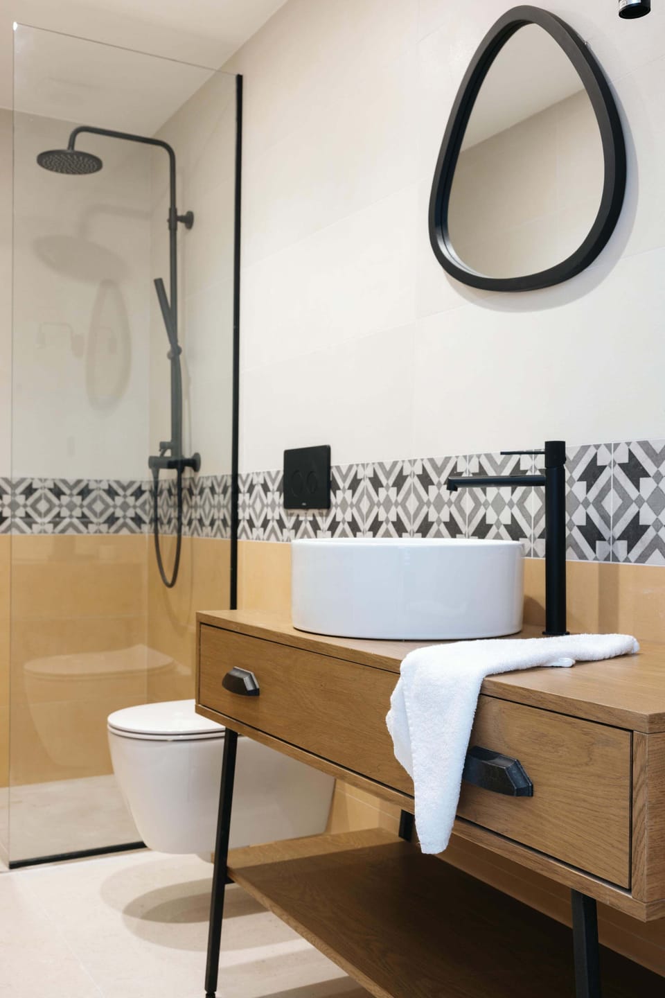 Deluxe Double Room | Free WiFi