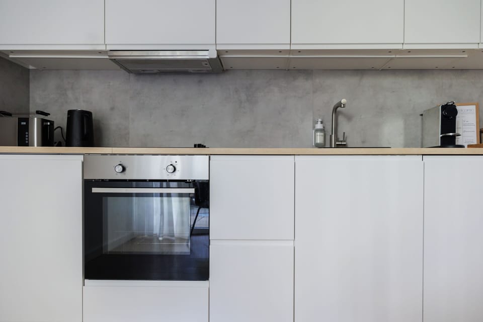 Apartment, Garden View | Private kitchen | Espresso maker, coffee/tea maker, electric kettle