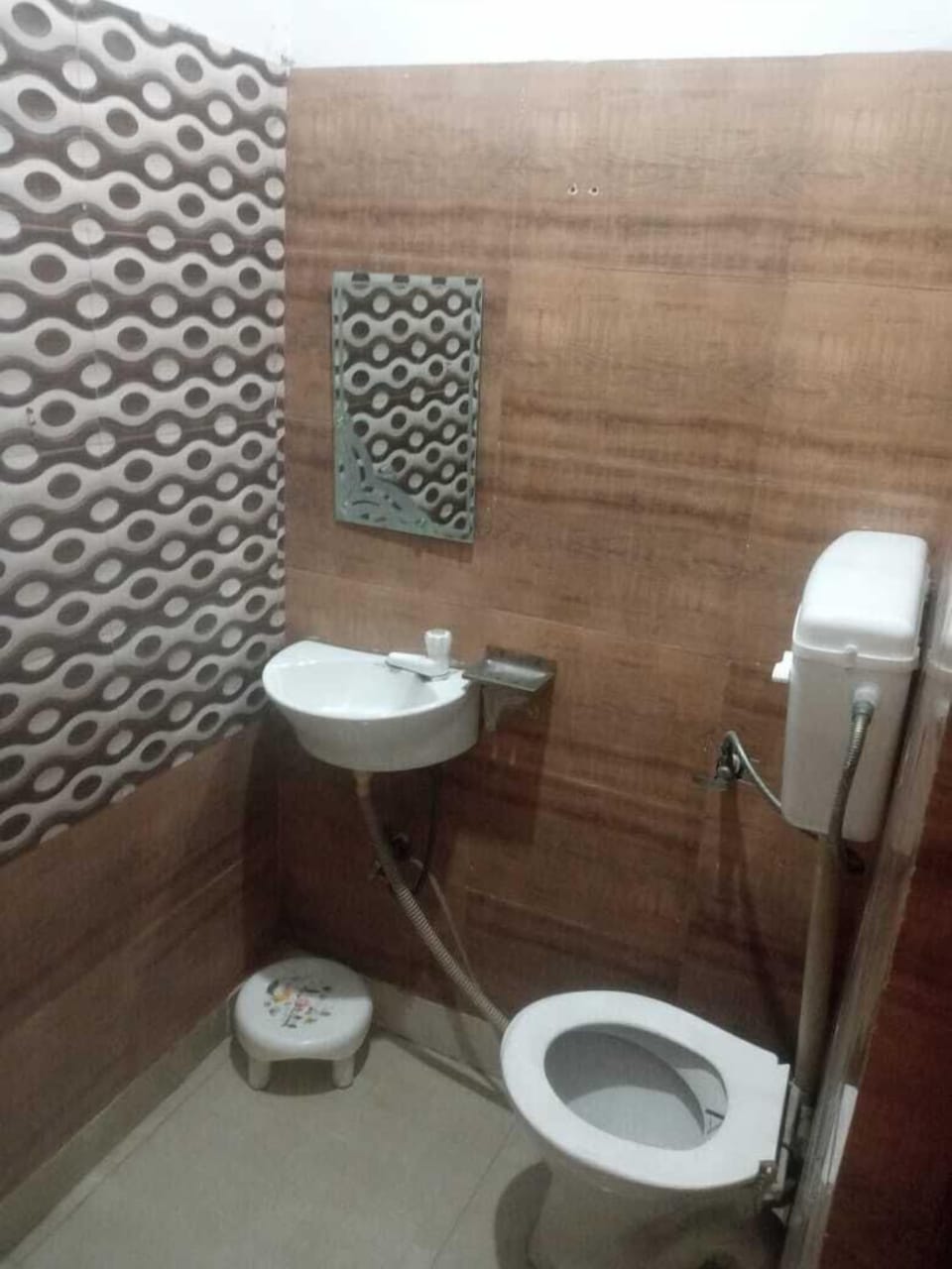 Executive Room | Bathroom | Shower, soap