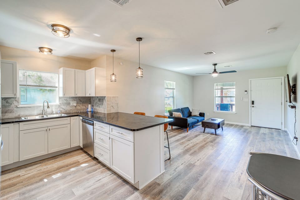 House (2 Bedrooms) | Interior
