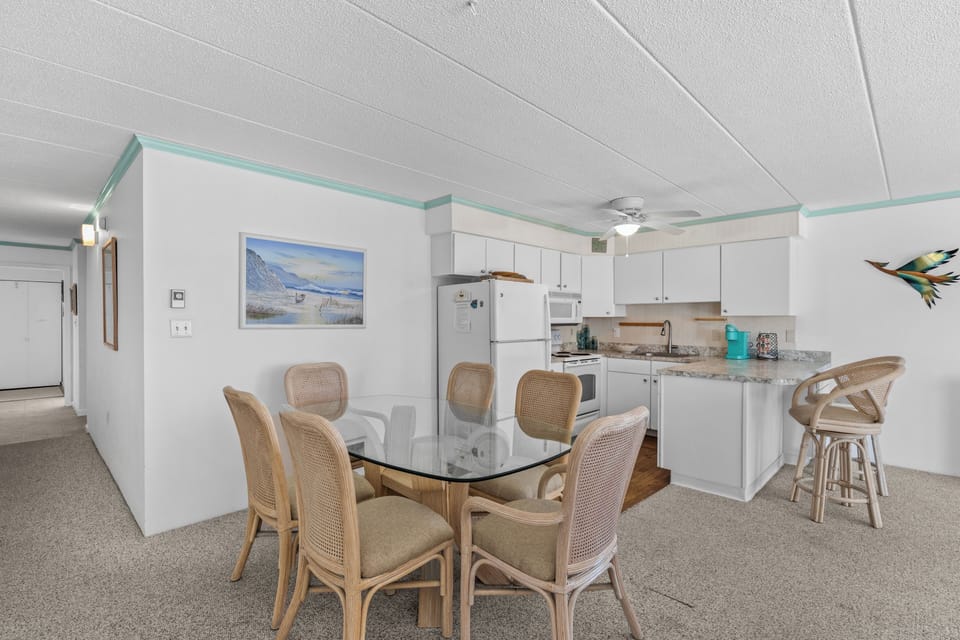 You can grab a quick bite to eat before making your way down to the Beach.