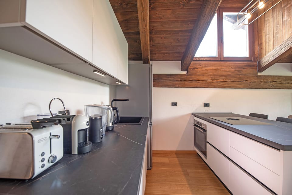 Duplex, Balcony, Mountain View | Private kitchen | Fridge, oven, stovetop, dishwasher