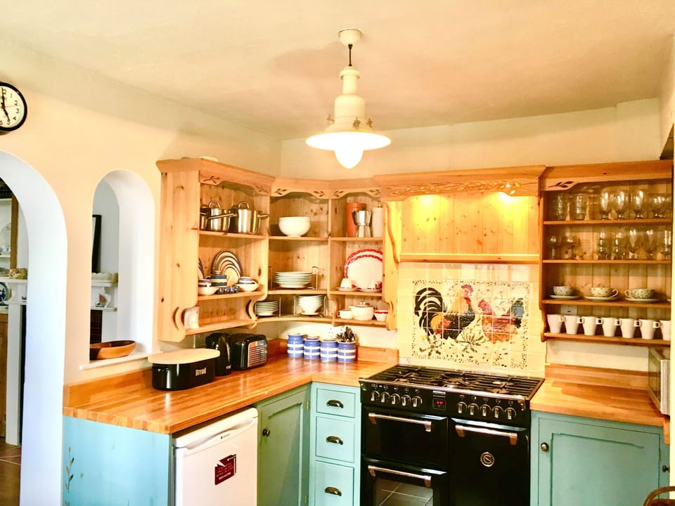 Zeta Cottage: Fully equipped kitchen