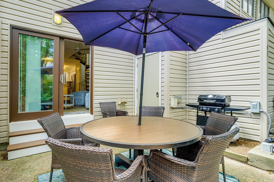 Patio | Outdoor Dining Area | Gas Grill (Propane Provided)