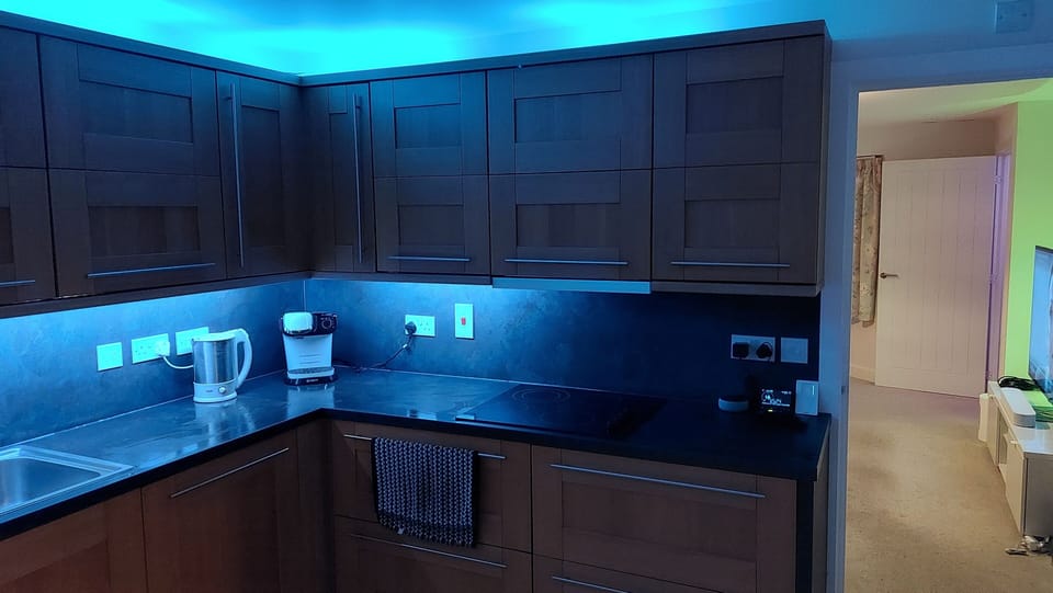 House, 3 Bedrooms | Private kitchen | Fridge, microwave, coffee/tea maker