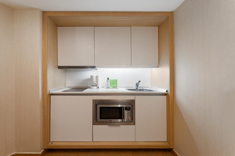 Junior Suite | Private kitchen | Mini-fridge, electric kettle