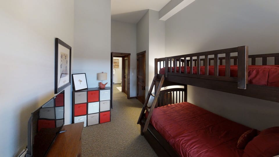 Bed, Bedroom, Furniture, Indoors, Crib