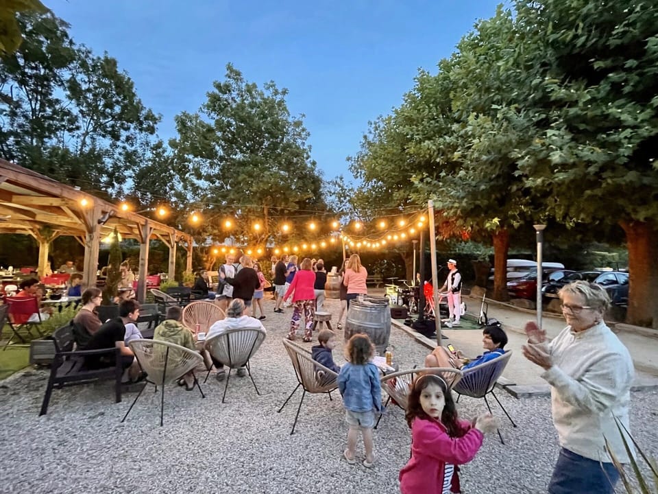 Outdoor dining