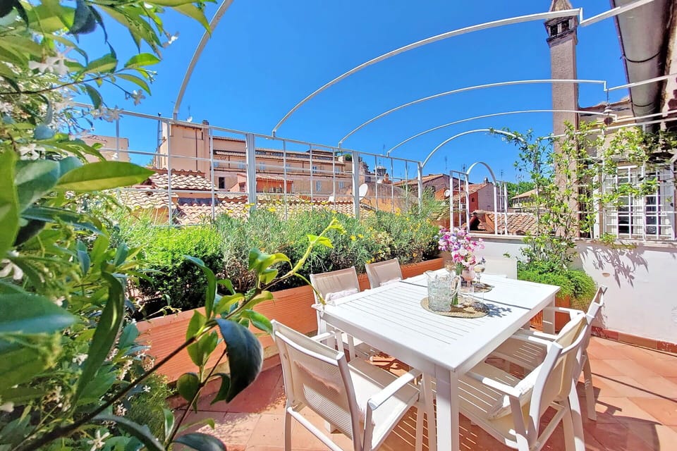 Balcony / Terrace / Patio