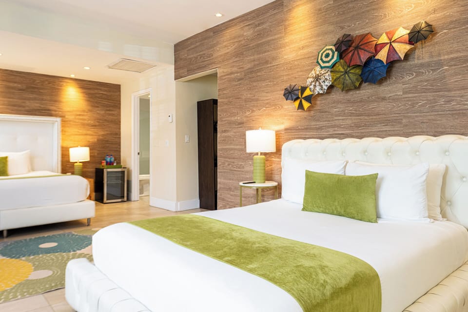 Double Queen Jr Suite | Egyptian cotton sheets, premium bedding, pillowtop beds, minibar