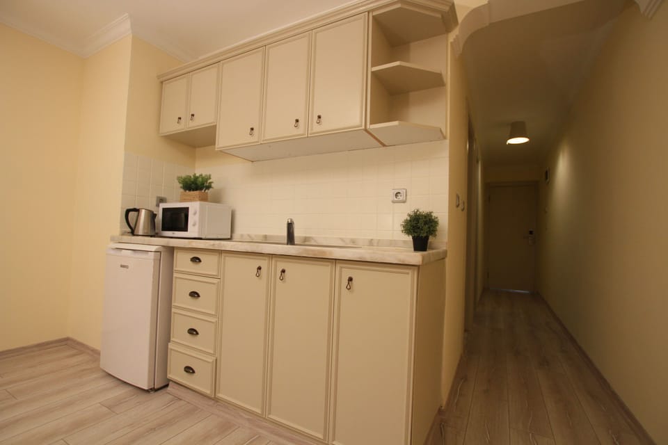 Family Room | Private kitchen