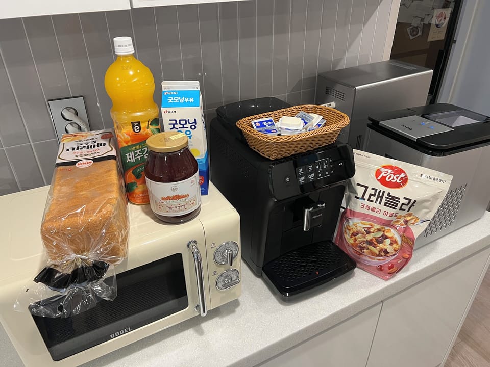 Free daily self-serve breakfast