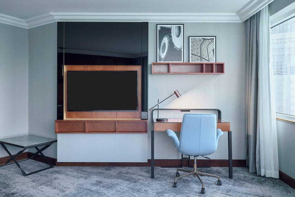 Superior Room, 1 King Bed | Hypo-allergenic bedding, in-room safe, individually furnished
