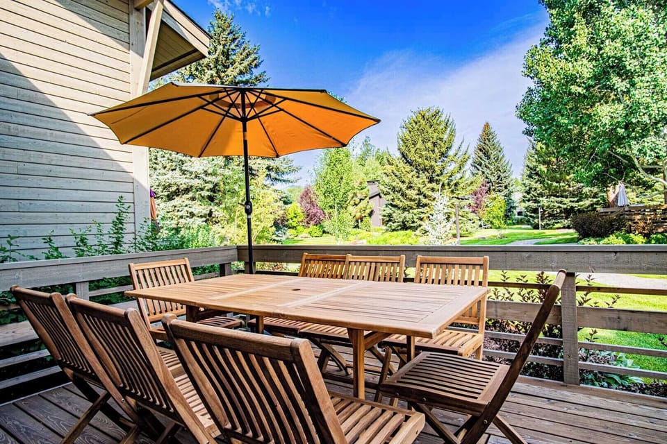 Perfect private setting for laxy lunches
