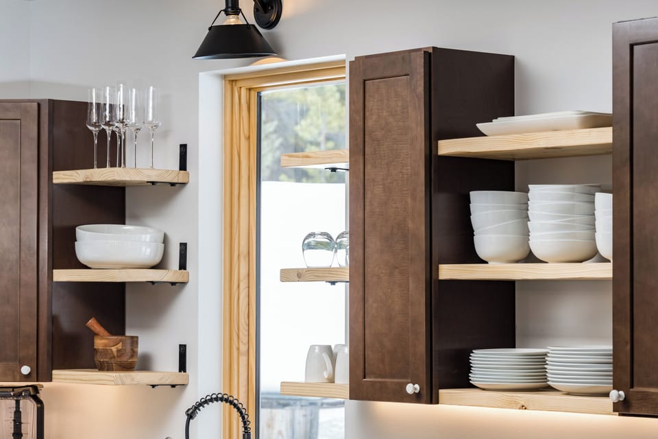 Crisp, Clean Design — Fresh finishes and tasteful décor create a calming, polished aesthetic. 🌿✨