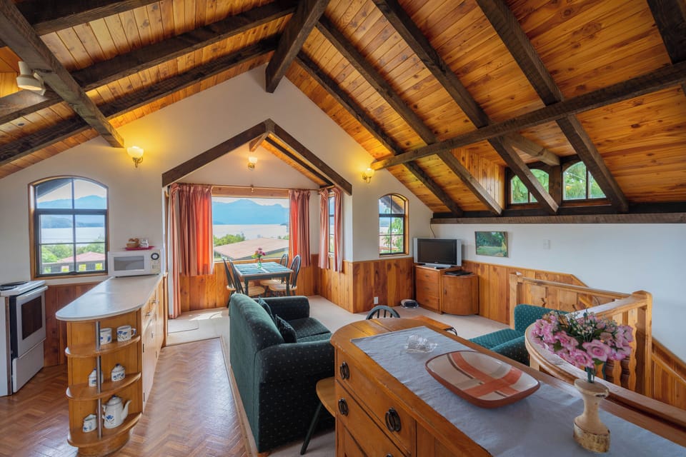 Classic Chalet | In-room dining