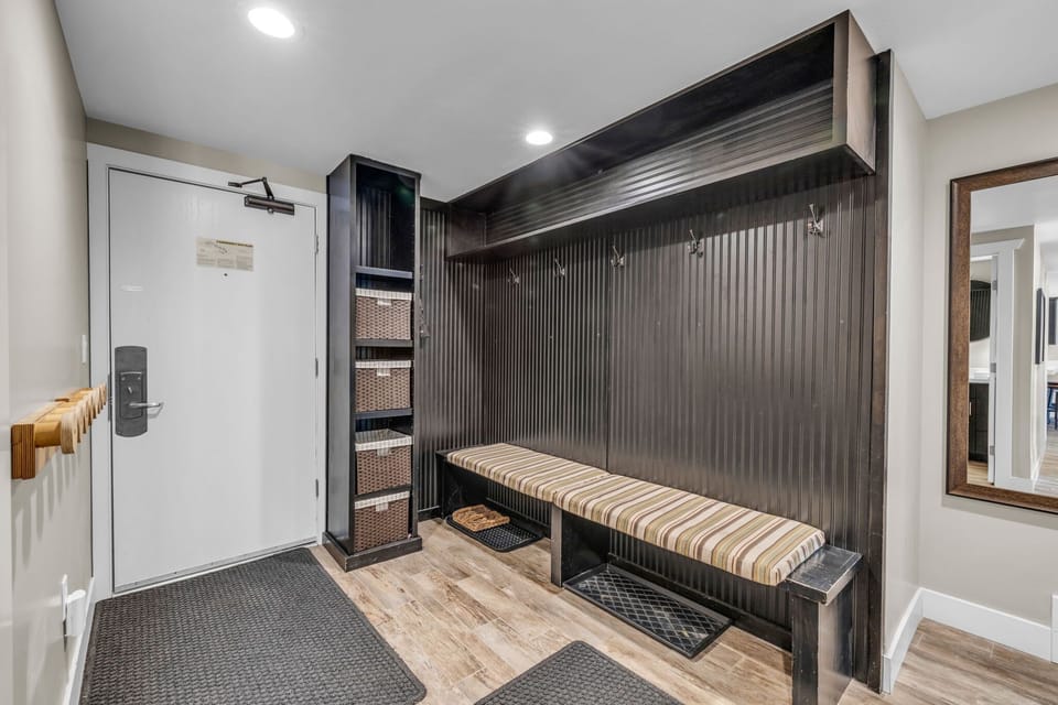 Entryway: Spacious built-in bench, coat hooks, storage cubbies