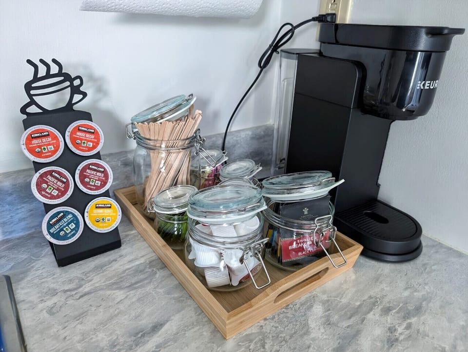 Keurig machine with starter pods provided