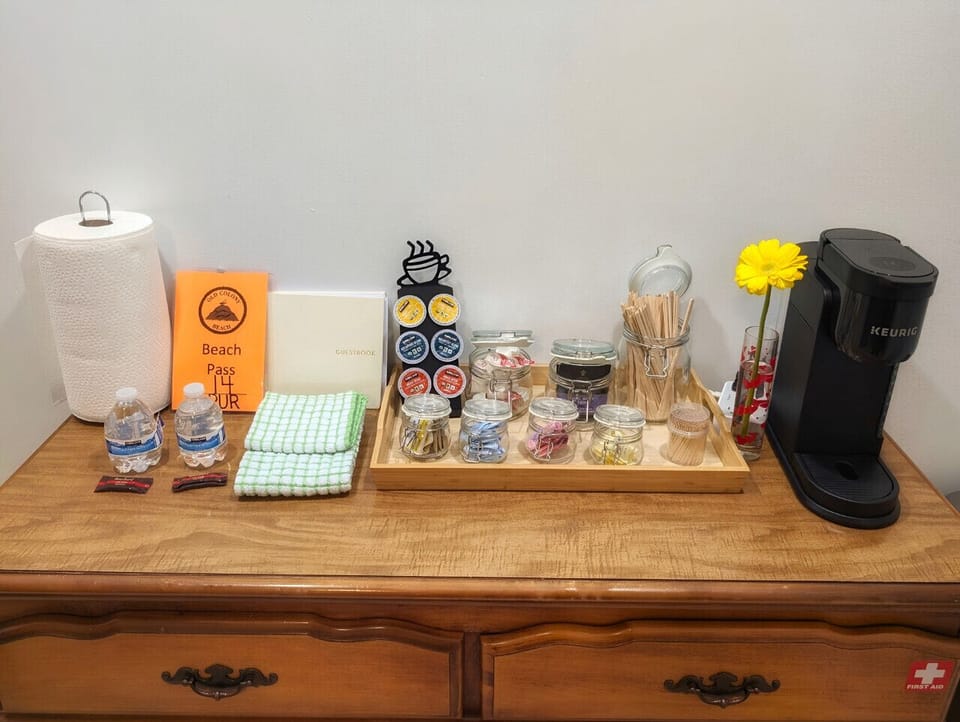 Keurig machine with starter pods provided