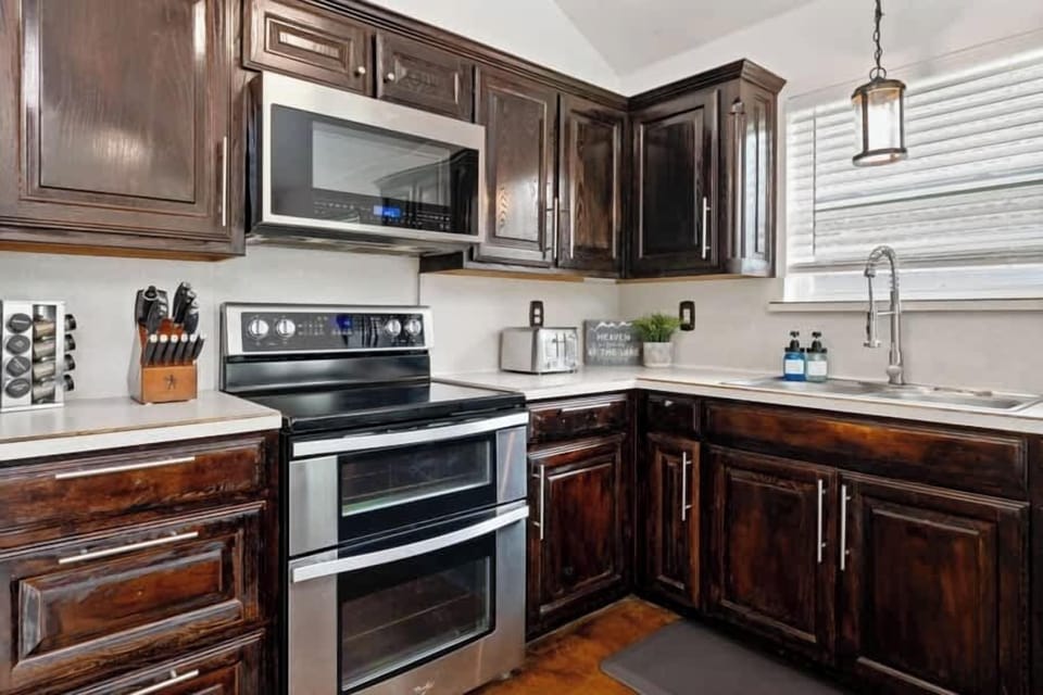 Double ovens great for holiday cooking.