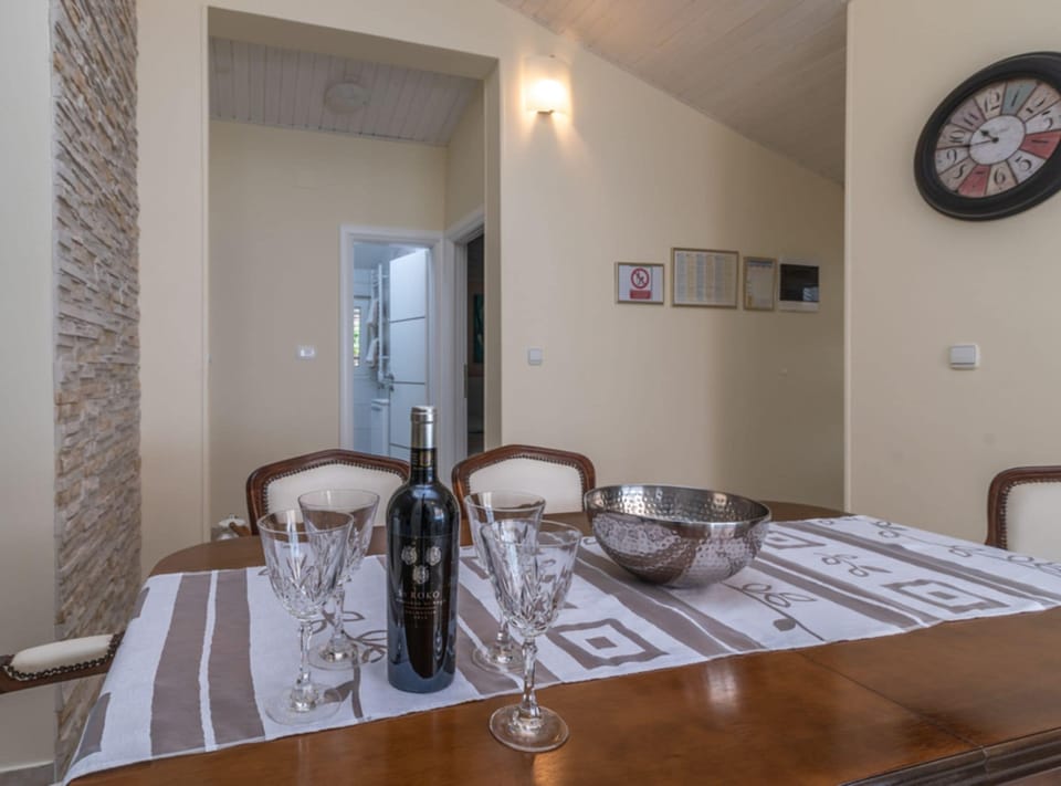 Apartment (Apartment Villa Daniela - Three Bedro) | Dining room