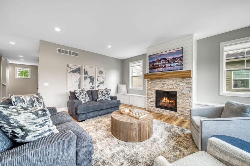 Cozy living room with gas fireplace