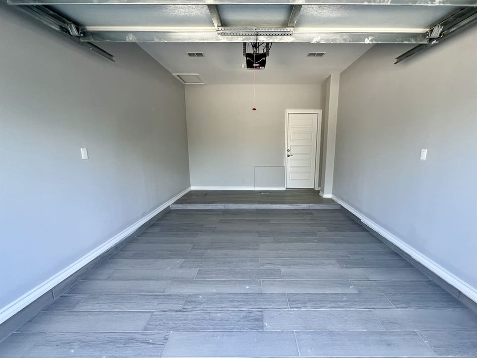 Private (1) Car Garage