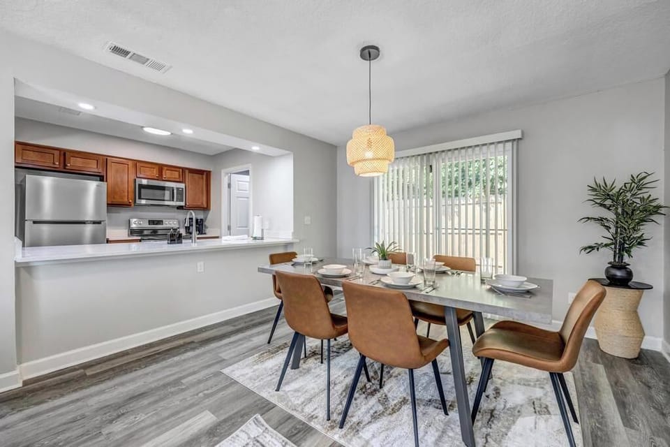 Kitchen/Dining