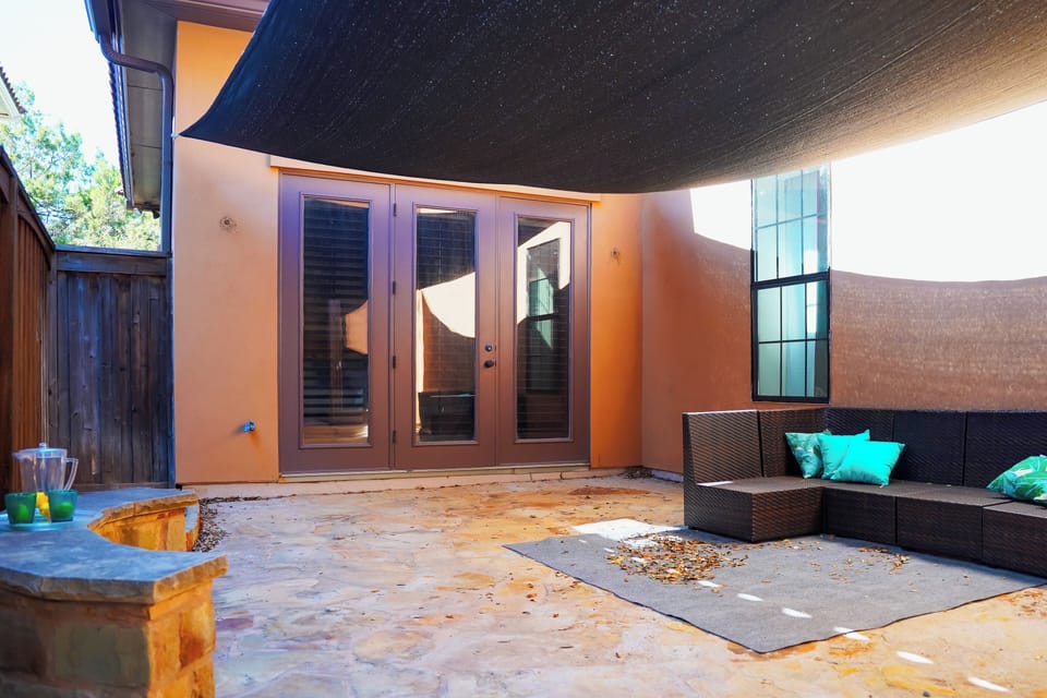 House (6 Bedrooms) | Interior
