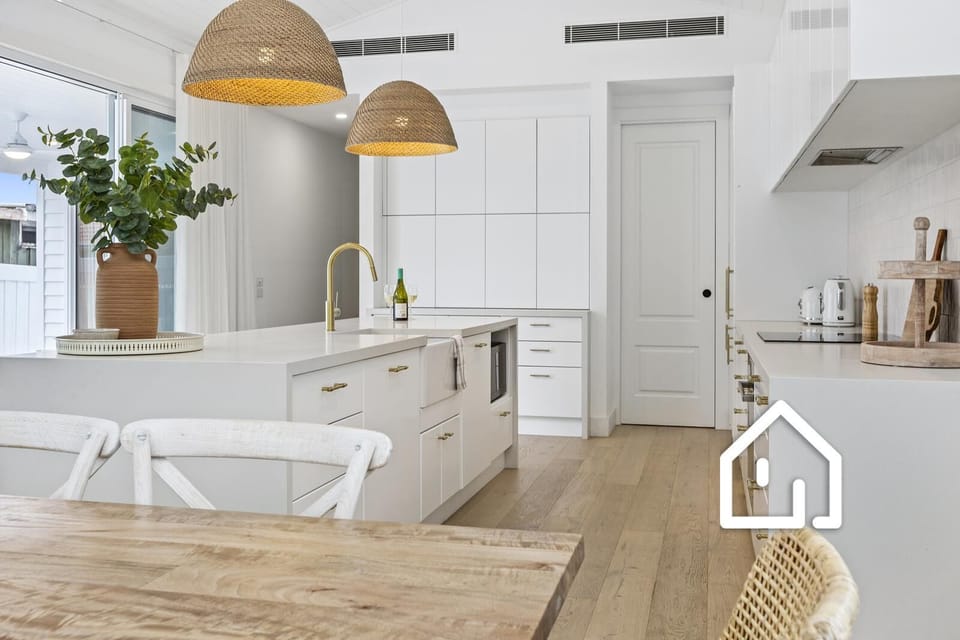 A pristine, well-appointed kitchen that will please any cook 