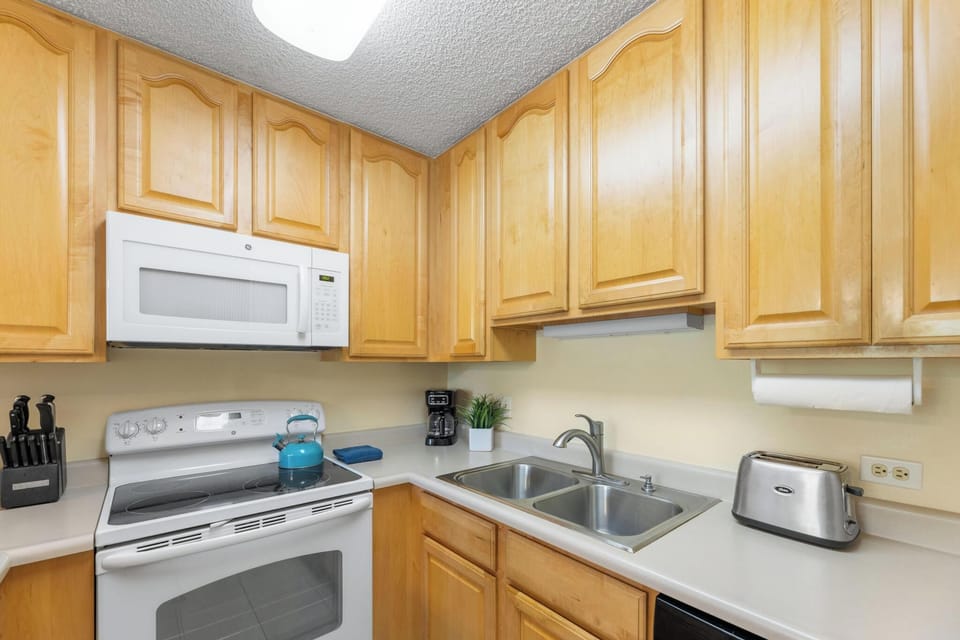 The kitchen is equipped with all your basic cooking needs