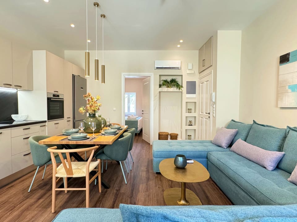 Comfort Apartment, City View | Private kitchen