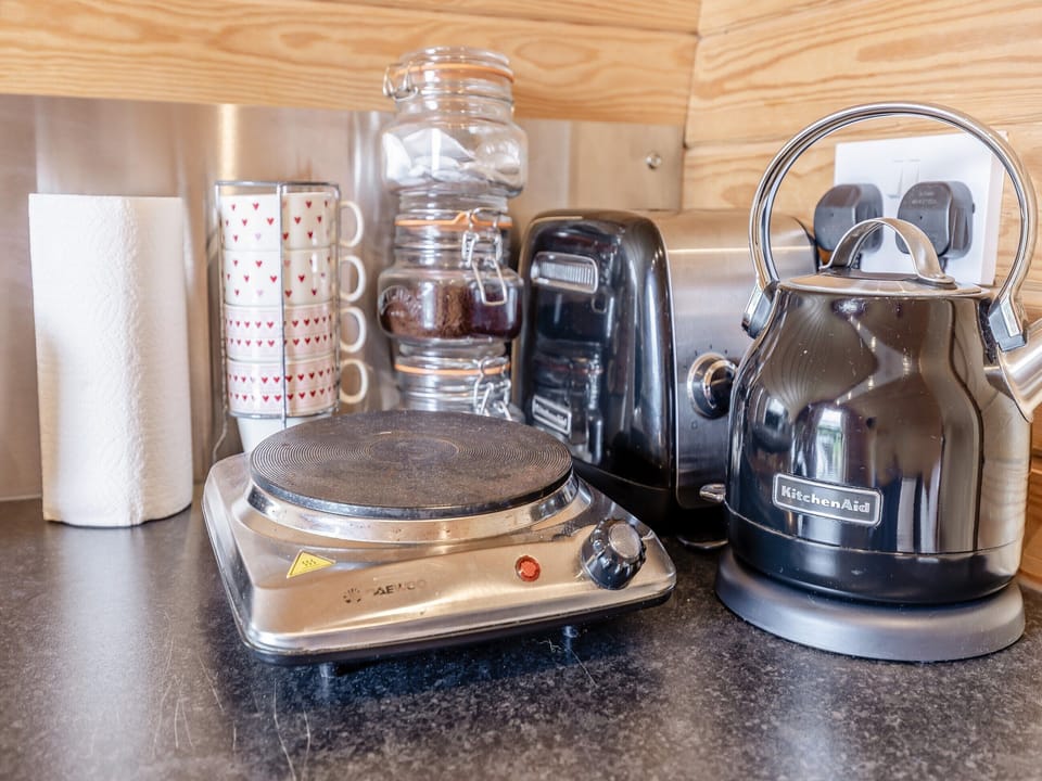 Kitchen area | Pod One - Darnells Luxury Glamping, Ross-on-Wye
