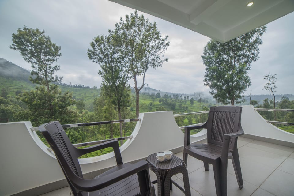 Luxury Villa, Mountain View | Balcony view