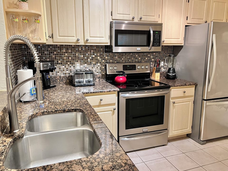 Fully Equipped Kitchen !