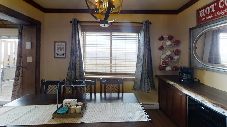 Indoors, Lamp, Home Decor, Furniture, Living Room