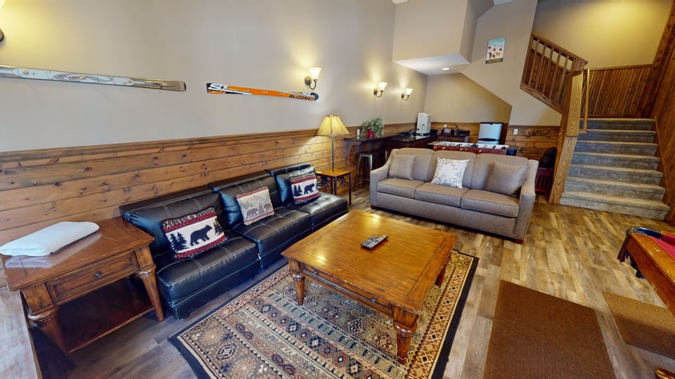 Indoors, Furniture, Living Room, Hardwood, Couch