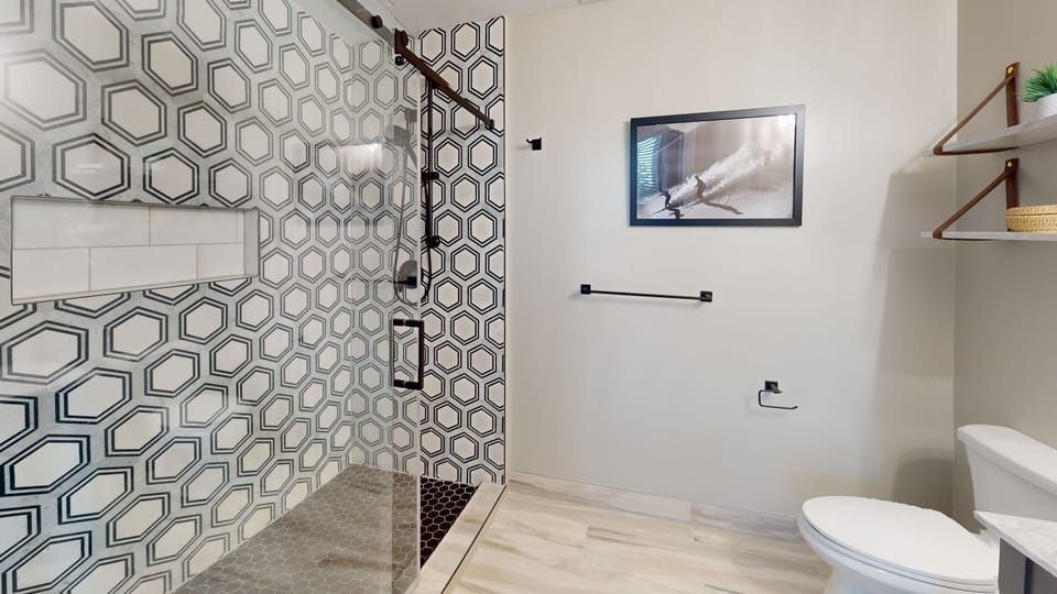 Indoors, Bathroom, Room, Toilet, Shower Faucet