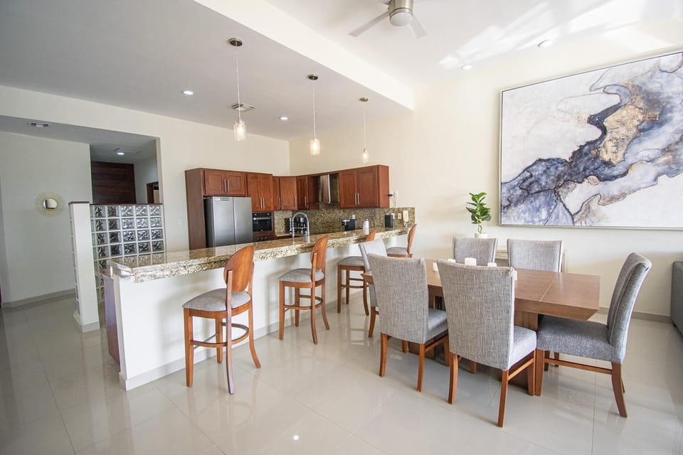 Beautiful furnishings throughout