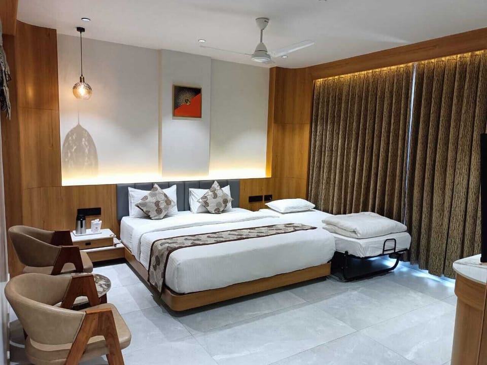 Deluxe Room | Extra beds