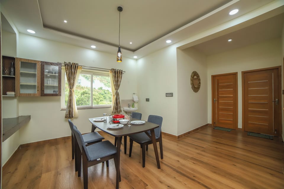 Villa, 2 Bedrooms, Hill View | In-room dining
