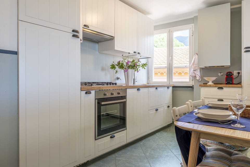Autumn, Kitchen, Spring, Summer