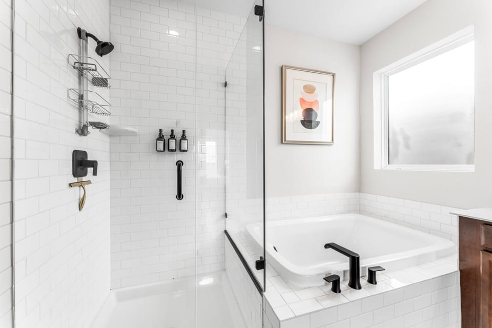 Close to Cota Downtown Cozy Luxe 4BR House in Austin