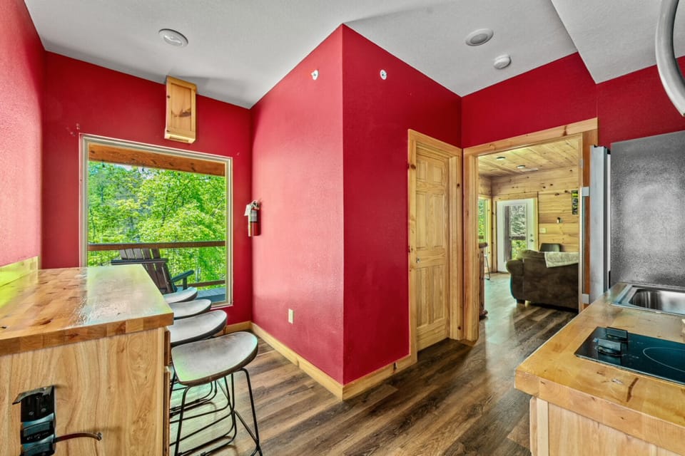 Family Cabin | Private kitchen | Fridge, microwave, oven, stovetop