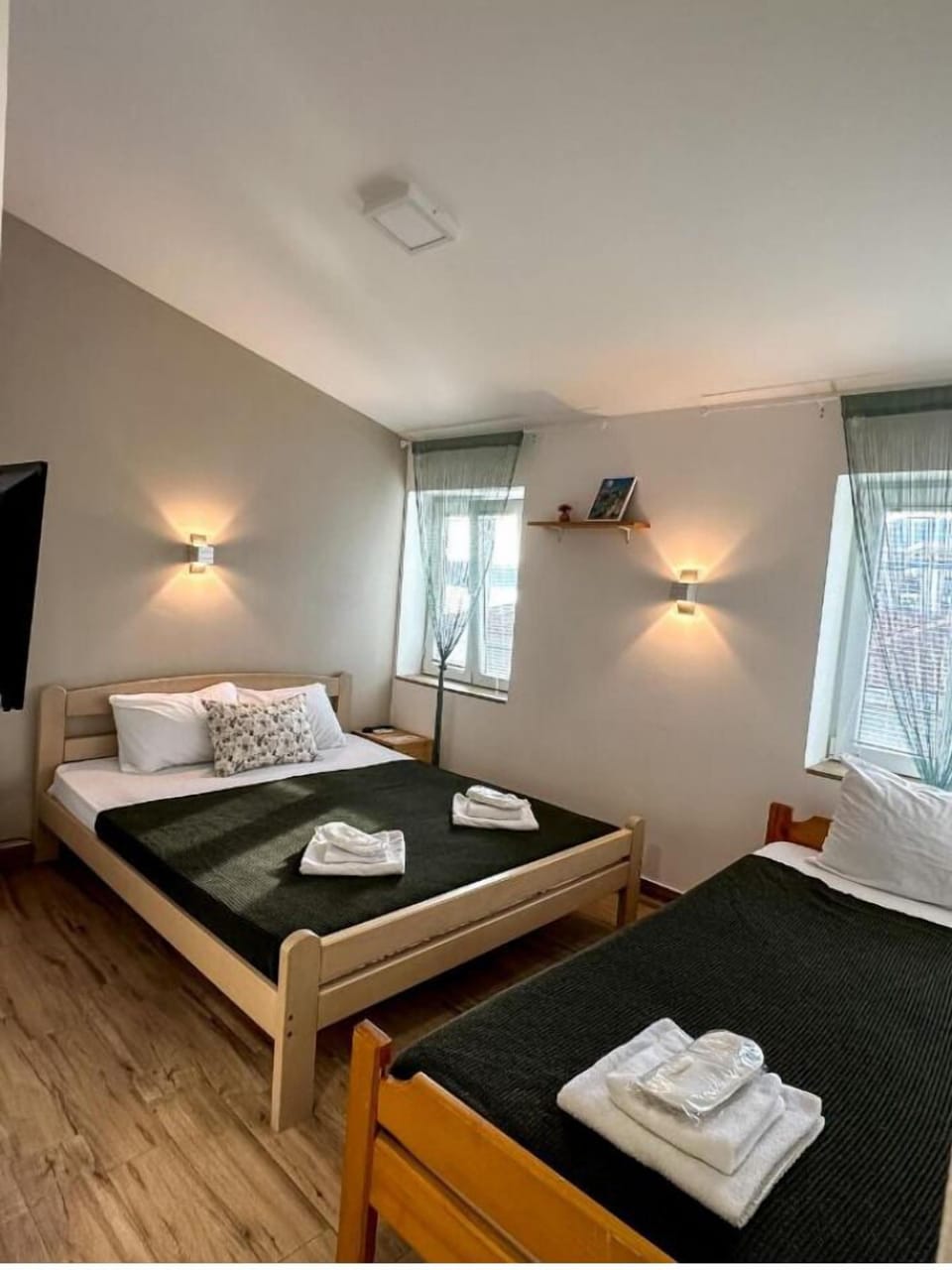 Standard Room, Garden View | Minibar, in-room safe, soundproofing, free WiFi