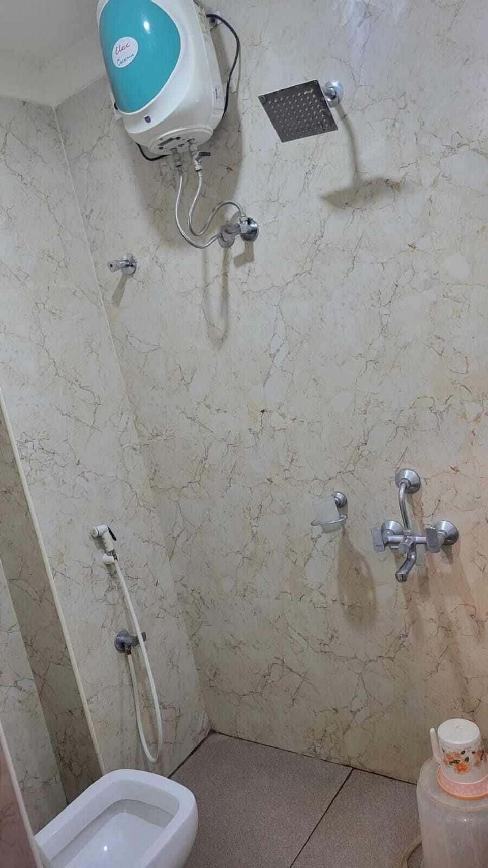 Standard Double Room, City View | Bathroom | Shower, towels, soap, shampoo