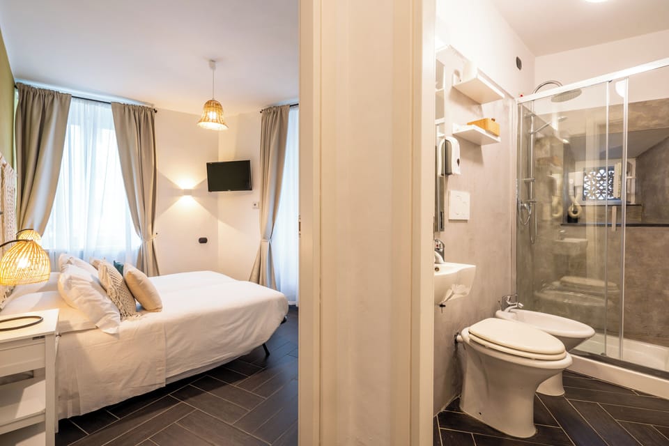 Comfort Quadruple Room | Desk, laptop workspace, free cribs/infant beds, free WiFi